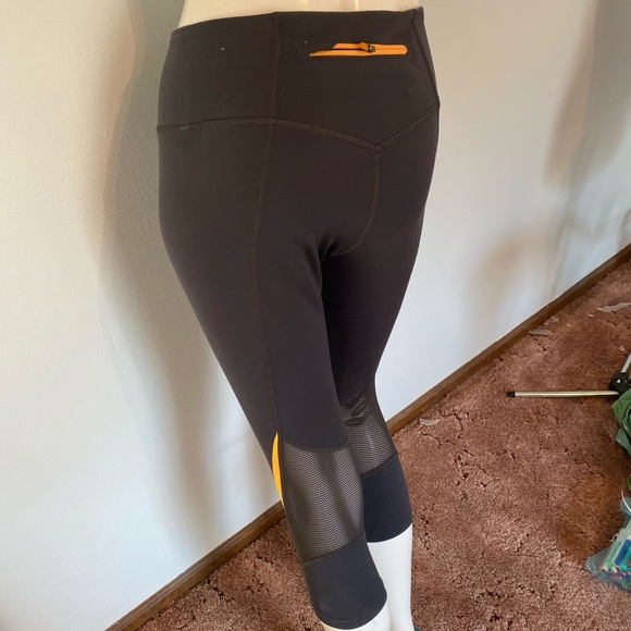 Nike Dri-FIT mesh paneled leggings - Picture 4 of 5